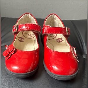 Stride Rite Red Mary Jane Shoes | Girls 7.5 | Flower Detail